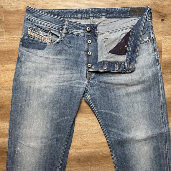 Diesel Waykee Jeans Men 36x30 Blue Straight Leg Medium Wash Faded Denim 0806U - Picture 2 of 16